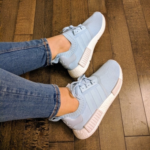 🚫 sold 🚫 adidas Originals NMD R1 Sneaker - Picture 2 of 5